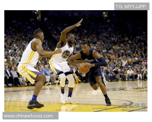 勇士与小牛激战正酣精彩视频直播尽在眼前不容错过