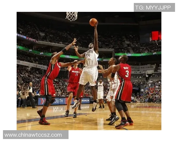 热火与山猫激战四月二十四日球迷期待精彩对决与惊心动魄时刻